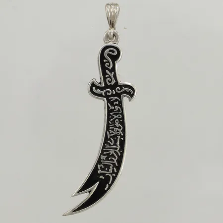 Hänge, längd 60mm, bredd 8,3mm, svart emalj, 925/1000 silver Vikt: 5 g