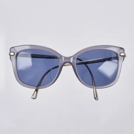 Ett par solglasögon, (skeva) Michael Kors MK 2047(Lia)