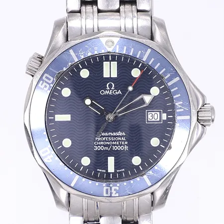 Herrur Omega Seamaster Professional, Ø41mm, automat, datum, ref 168.1623, cal. 1120, verknummer 80111184, stållänk ca 14,5cm, inga tillbehör, repig boett och länk, påtagligt slitage, repig/chippad dykarring, tickar men ej testad för tidshållning