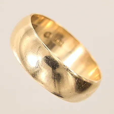 Ring, stl 20½, bredd 7mm, 18K Vikt: 8,3 g