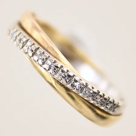 Ring, trefärgad, med diamanter 10 x ca 0,007ct, stl 16, bredd 4mm, GFAB, 18K  Vikt: 2,5 g