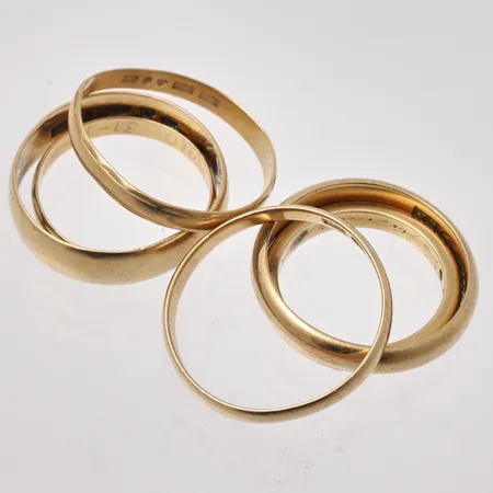 Diverse defekt guld, 18K, vikt 18,87g.