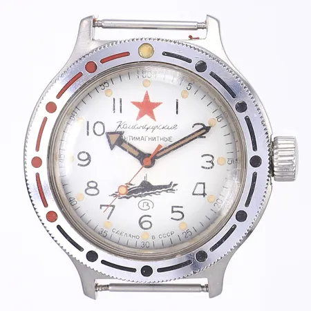 Herrur Vostok Komandirskie, Ø40mm, manuell, boettnummer 354554, inga tillbehör, tickar men ej testad för tidshållning