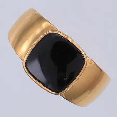 Ring, onyx, stl 19, Hallberg år 1968, 18K Vikt: 3,5 g