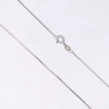 Kedja, längd 45cm, bredd 1mm, silver 925/1000 Vikt: 2,4 g