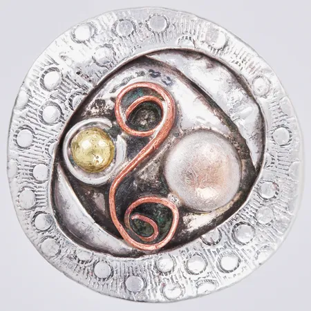 Ring, stl: ca 17, bredd skenan: ca 5mm, Ø ca 925/1000 silver  Vikt: 8,5 g