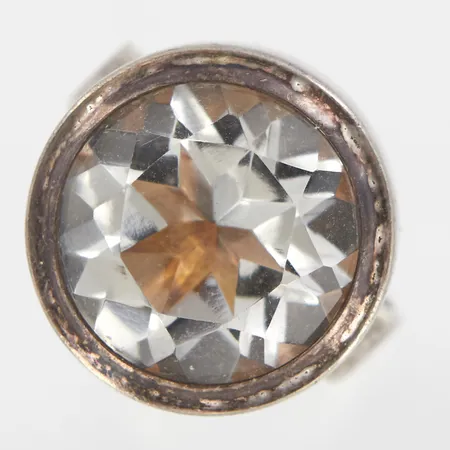 Ring med sten, stl 18½, bredd ca 18mm, något justerbar skena, 830/1000 Silver Vikt: 10,5 g