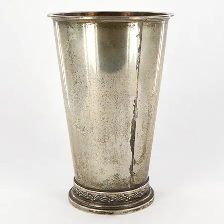 Vas, förgylld insida, höjd ca 15,5cm, Ø10,5cm, 830/1000 Silver Vikt: 233,7 g