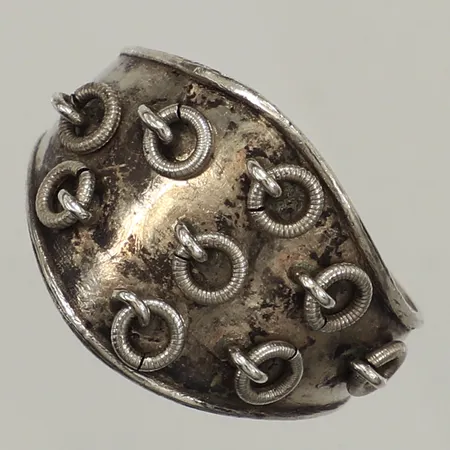 Ring, stl 19, bredd 5,2-15,2, finska stämplar, Oskar Eirama (Granqvist), Eirama Oy, Uleåborg, år 1937, silver 813/1000 Vikt: 4,8 g