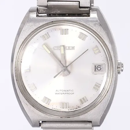 Herrur Citizen, Ø36mm, automat, datum, ref 4-540018T, boettnummer 62-7083, serienummer 00510768, trasigt stålband ej origina, repig boett och glas, missfärgad urtavla, tickar men ej testad för tidshållning