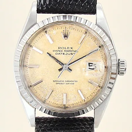 Herrur Rolex Oyster Perpetual Datejust, stål, automatisk, ref-nr: 1603, serie-nr: 1155312, boett-nr: 1603, kaliber: 1560, verk-nr: D41205, Ø36mm, plexiglas, datum,  läderband ej original, urverk med slitage, repigt plexiglas, datumbubbla med skada, boett med repor, skadad urtavla, inga övriga tillbehör