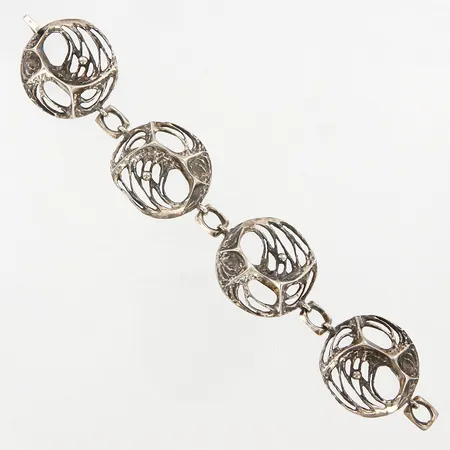 Armband "Spider Web" 19cm, bredd: 32mm, Kultasepät Sten & Laine, Finland, designer Karl Laine, "Spider Web" Z7- 1977, Sterling silver Vikt: 31 g