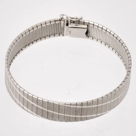 Armband i silver, 19,5cm, bredd 12mm, 830/1000, vikt 24,77g.
