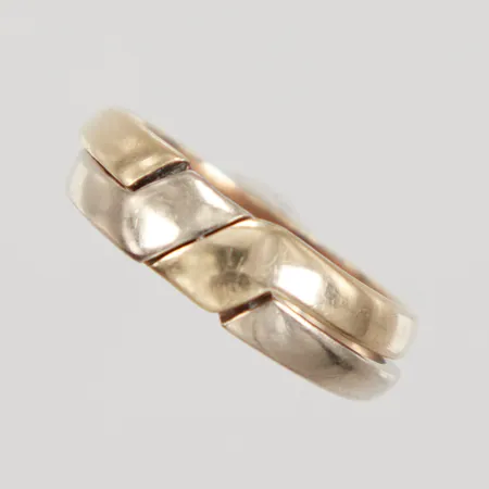 Ring, stl 17, bredd 3,5-5,5mm, pusselring, vitguld/gulguld, 14K,  Vikt: 3,1 g