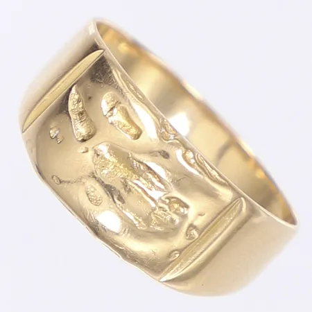 Ring, stl 21, bredd 3-10mm, Alton, Falköping 1993, något ojämn i formen, 18K Vikt: 5,7 g