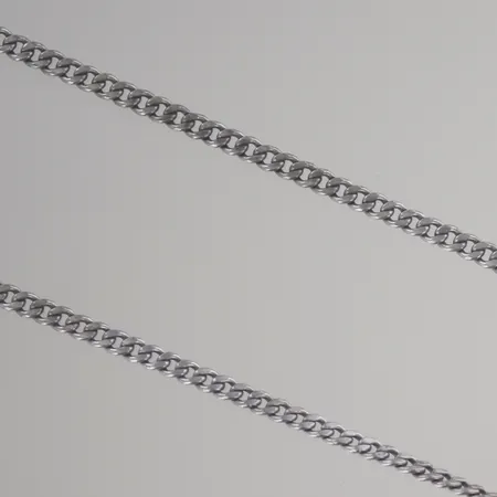 Halskedja pansar, längd 67 cm, bredd 2,5 mm, små ojämn, silver 925/1000 Vikt: 19,2 g