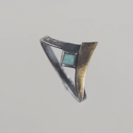 Ring med månsten , Ø 18 mm, silver 925/1000 Vikt: 1,8 g