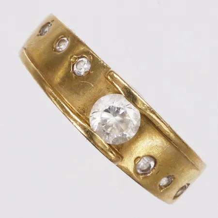Ring, vita stenar, stl 17½, bredd 3,6-6mm, repor, 18K Vikt: 4,6 g