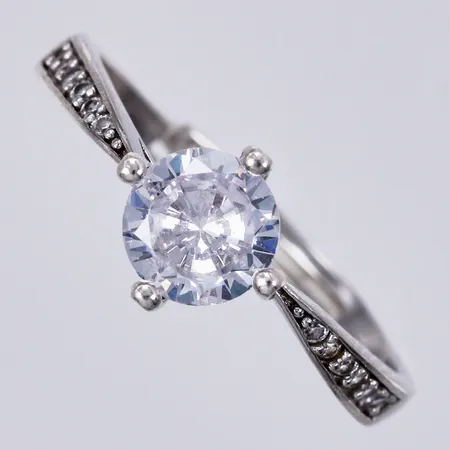 Ring med vita stenar, justerbar, stl: 16½, bredd: ca 2mm, silver 925/1000 Vikt: 1,7 g