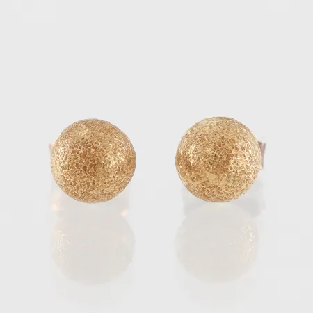 Örhängen paret, diameter 5.5 mm, 18k. Vikt: 1,2 g