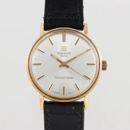 Herrur Tissot, fungerar ej, gravyr, diameter 33.4 mm, 18k.