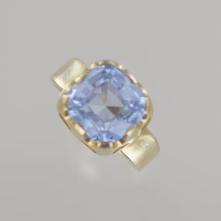 Ring m sten 18k 5,7 gr Ø 17,25 mm Vikt: 5,7 g