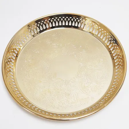 Bricka, Scandia Guld, genombruten dekor, belagt med 24-karats guld, Ø 21cm, höjd 2,2cm, originalkartong. 