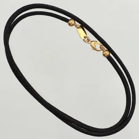 Textilband, längd 39cm, bredd 2mm, lås i 18K, bruttovikt: 2g Vikt: 2 g