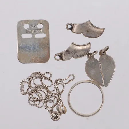 Diverse smycken, bucklor, defekt, 830/1000 silver Vikt: 11,2 g