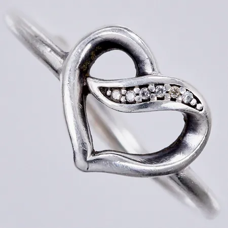 Ring, Hjärta med vita stenar, Pandora, stl: 16, bredd: ca 2-8mm, 925/1000, silver Vikt: 1,8 g