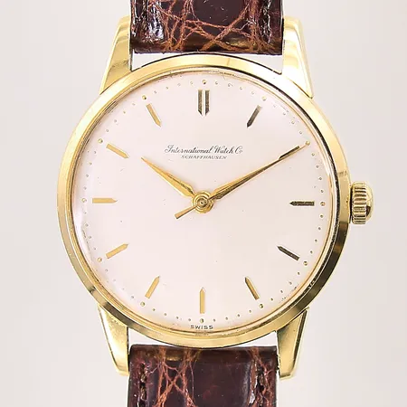 Herrur IWC Shaffhausen, 18K, manuell, Ø35mm, caliber 89, boettnr 1476575, verknr 1476275, plexiglas, gravyr, läderband samt doubléspänne ej original Vikt: 0 g