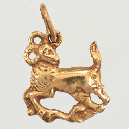 Hänge bock, längd 20mm, bredd 13mm, 18K  Vikt: 1,2 g