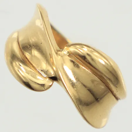 Ring, stl 16, bredd 2,7-9,6mm, GHA, 18K  Vikt: 2,8 g