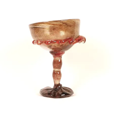 Pokal, Gunilla Kihlgren, signerad, färgad glasmassa med påklippt dekor, höjd ca 18cm. Skickas med postpaket.