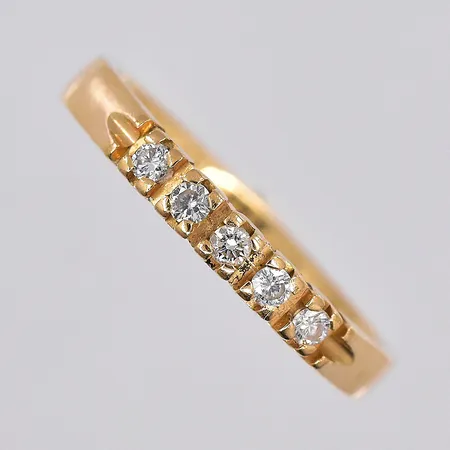 Ring med diamanter 5x0,02ct, stl 16½, graverad, 18K Vikt: 2,8 g