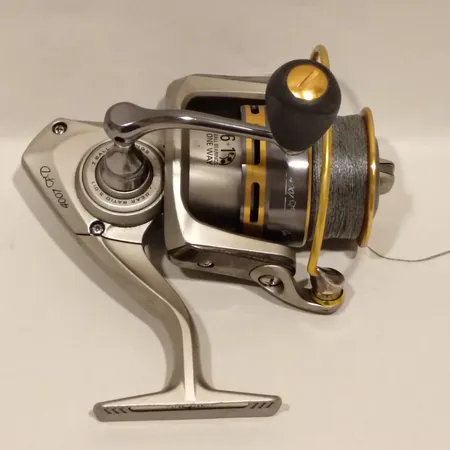 Fiskerulle Mikado 4007 FD, repor, märken Skickas med paket.