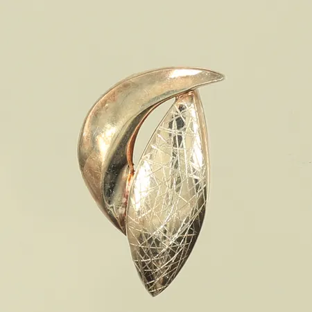 Hänge med mönster, 21,5x12,3mm inklusive hängöglan, Silver 925/1000 Vikt: 3,3 g