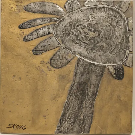 Väggplakett med silvermåleri, Börje Skohg för Gustavsberg, signerad, märkt med studio handen, stengods, 23x23cm,  Skickas med paket.