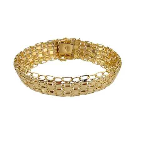 Armband, 18K guld, kupad modell, längd knäppt 17,5 cm, bredd 14 mm, fint skick Vikt: 24 g