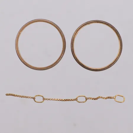 Diverse guld, defekt, gravyr, 18K Vikt: 10,2 g