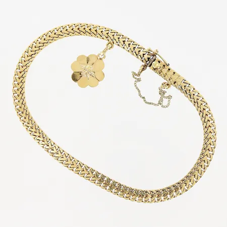 Armband Fiskben, ca 18,5cm, bredd 4mm, smärre tilltryckning mitt på länken, hänge 15x12mm, missfärgning vid lås/ lagning/omgjord, 18K Vikt: 8,7 g