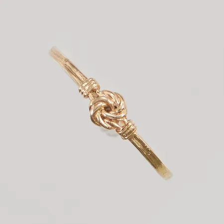 Ring, Ø17¼, bredd: 4,1mm, 18K, 0,7g.