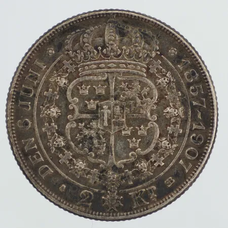Mynt, Konung Oscar II Drottning Sofia, Guldbröllopet Den 6 juni 1857-1907, 2kr, Ø31mm, 800/1000 silver Vikt: 15 g