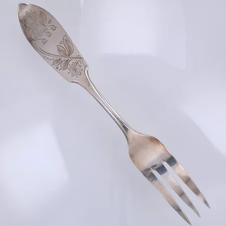 Serveringsgaffel, modell Tornedal, 24,5cm, Haparanda år 1979, 830/1000 silver  Vikt: 72,4 g