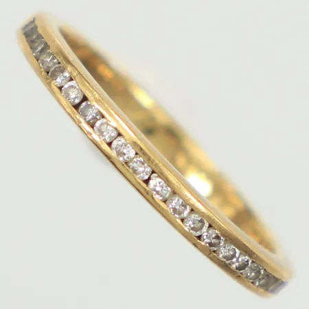 Ring diamanter ca 21x ca 0,005ct, stl 15½, bredd 2,1mm, 18K  Vikt: 1,8 g