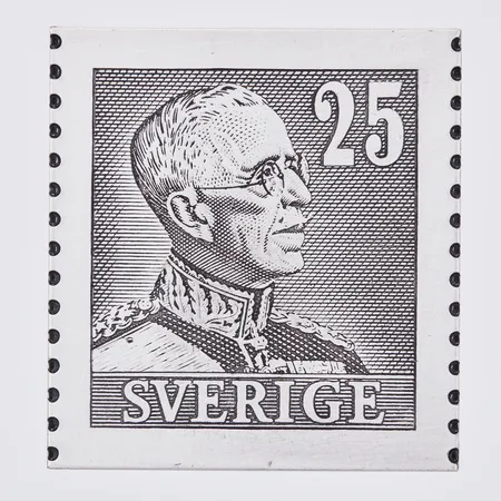 Plakett frimärke, längd ca 3,7cm, bredd ca 34mm, Nr 728/3000, 925/1000 silver  Vikt: 19,8 g