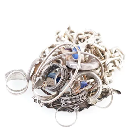 Diverse silversmycken Vikt: 215 g