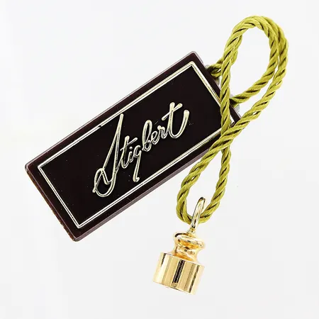 Hänge, vikt, 10x4mm, med originaletui, folder, 18K.  Vikt: 1 g