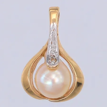 Hänge, diamant  ca0,01ct, odlad sötvattenpärla, 18mm, kattfotstämpel, 18K Vikt: 2,1 g