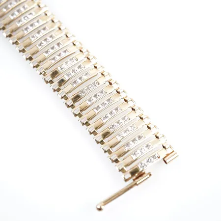 Armband m vita stenar, 19,5cm, bredd 24mm, 14k Vikt: 26,5 g
